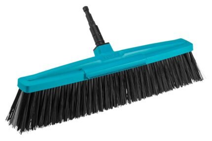Gardena combisystem Road Broom: Stable broom for the garden and the paths around the house, 45 cm working width, polypropylene bristles (3622-20)
